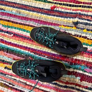 Nike Kids Black and Teal Sneakers